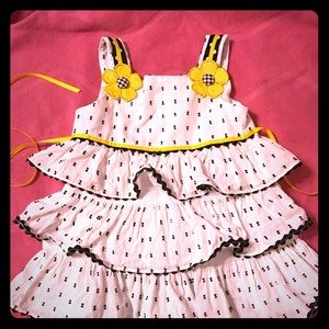 Super cute toddler girls outfit.